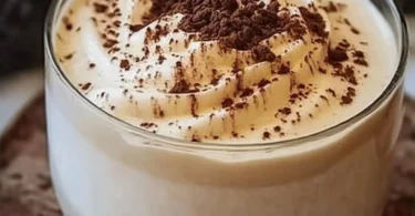 Kaffecreme mit 3 Zutaten zubereitet, cremiger Kaffee Genuss.