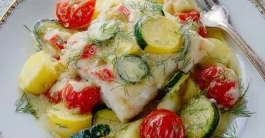 Pollock-Auflauf mit Tomaten und Zucchini, gesundes Rezept
