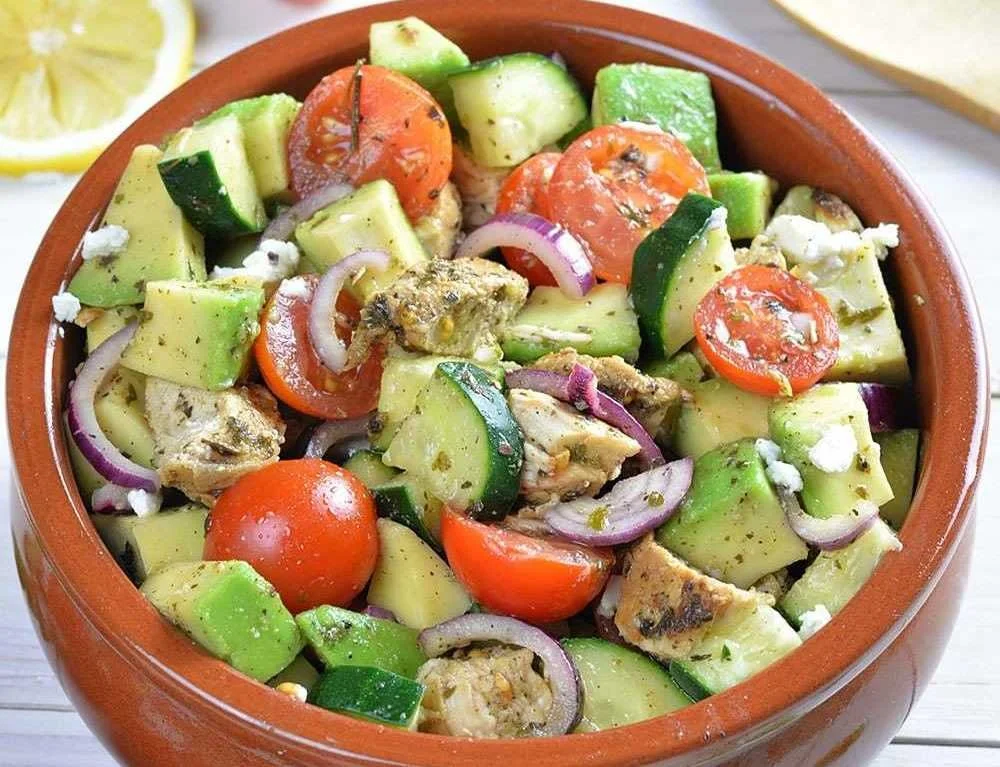 Avocado- und Tomatensalat