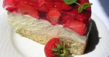 Erdbeerkuchen mit Vanillecreme - saftig und lecker für jeden Anlass