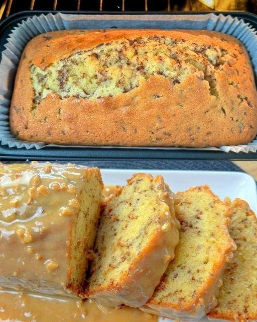 Haselnuss-Schokoladenkuchen auf einem Tortenteller mit Schokoladenglasur