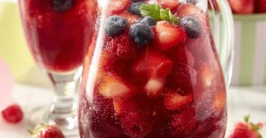 Bunte und fruchtige Kinderbowle ohne Alkohol für Feiern und Kinderpartys