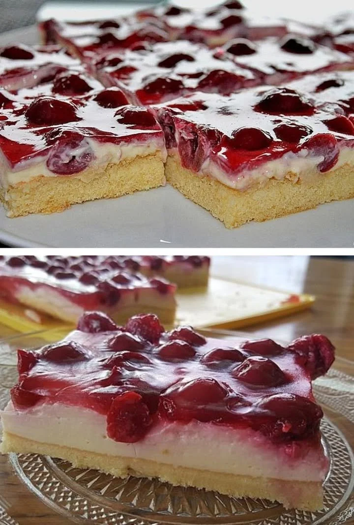 Köstliche Kirschtorte mit Sauerrahm auf einem Teller, dekoriert mit Kirschen.