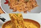Leckere Pilzspaghetti aus der Pfanne mit frischen Zutaten zubereitet