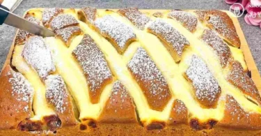 Leckerer, saftiger Quarkkuchen frisch gebacken