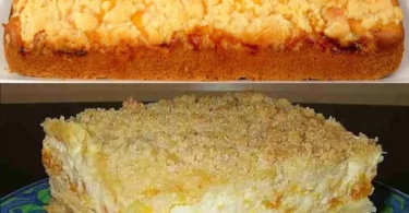 Streuselkuchen mit Mandarinen und Schmand auf einem Teller