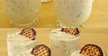 Süchtige Schaumküssen-Creme in einer eleganten Verpackung.