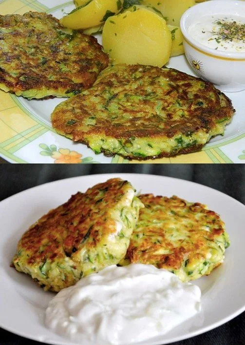 Zucchini-Pfannkuchen mit Feta und Tzatziki auf einem Teller serviert