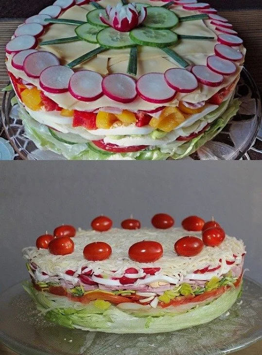 Gemüsekuchen mit Thunfisch, frisch gebacken und bereit zum Servieren