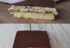 Himmlische Bananenschnitte mit Bananen und Sahne in appetitlicher Anrichtung.
