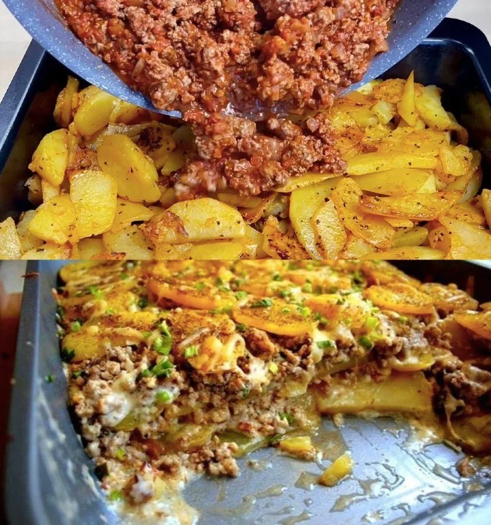 Kartoffelauflauf mit Hackfleisch und Curry-Käse-Sauce frisch aus dem Ofen