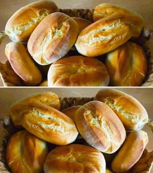 Leckere Berliner Knüppel zum Frühstück auf einem Teller serviert.