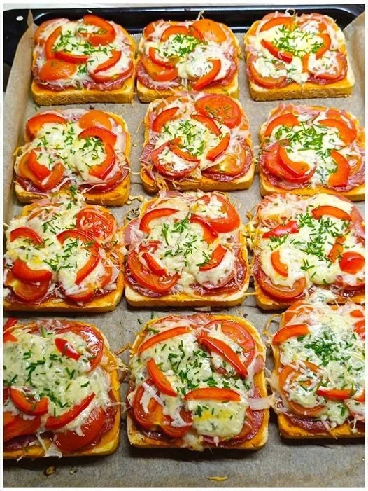 Tomaten-Mozzarella-Toast