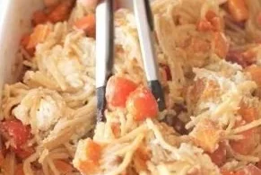 Leckere Kürbis-Feta-Pasta aus dem Ofen für herbstliche Küche