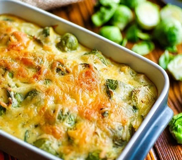 Rosenkohl-Auflauf - gesundes Low-Carb-Rezept mit herzhaftem Geschmack