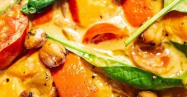 Spätsommerliches Tomaten-Kürbis-Curry mit Kichererbsen
